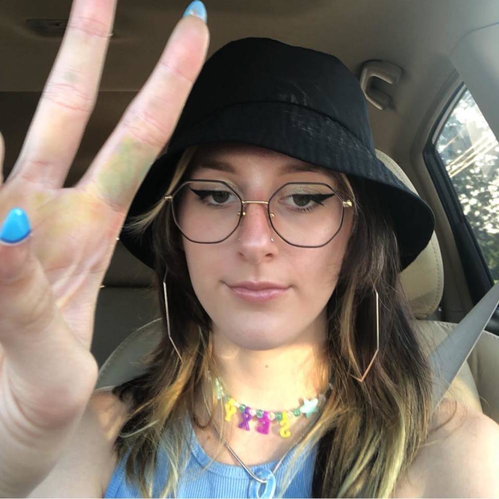 Meet your Posher, Ally